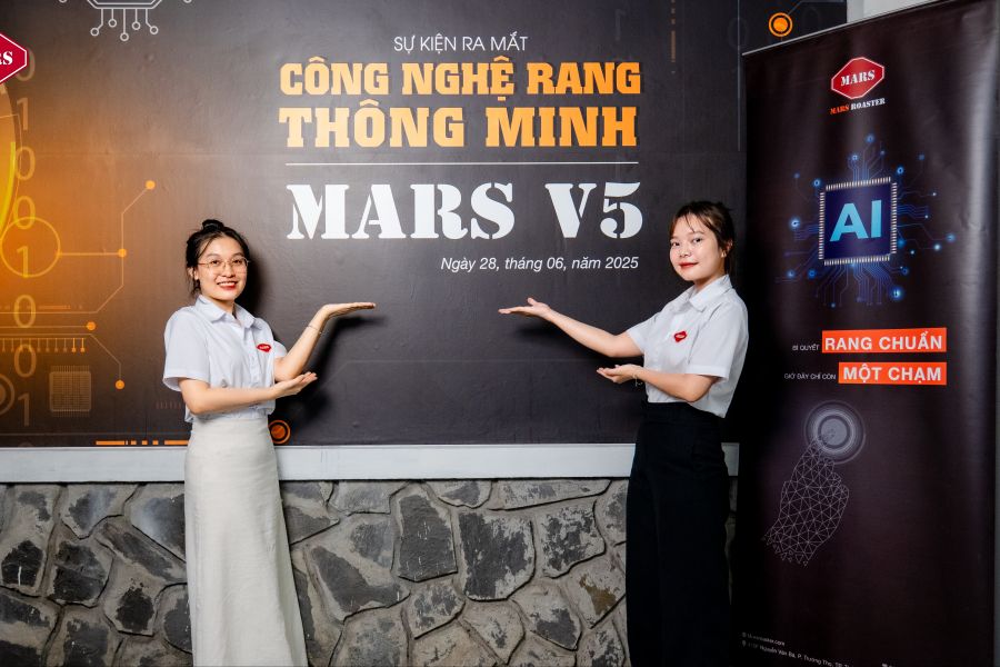Sự kiện ra mắt máy rang cà phê tích hợp AI